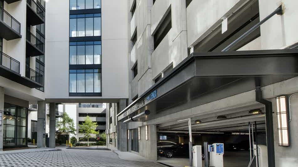 AMLI Lenox 3216, Atlanta - (see pics & AVAIL)